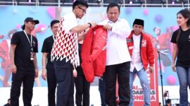 Calon presiden nomor urut 2 Prabowo Subianto tampil di HUT Partai Solidaritas Indonesia (PSI) ke-9 di Stadion Jatidiri, Semarang. (Dok. Tim Media Prabowo-Gibran)

