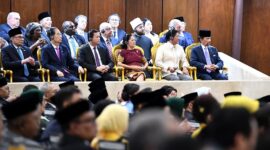 Presiden RI Prabowo Subianto mengucapkan terima kasih atas kehadiran 19 pimpinan negara dan 15 utusan khusus yang hadir di acara pelantikannya di gedung MPR/DPR. (Facebook.com @Setkab RI)

