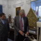 Momen Bill Gates Beri Hadiah untuk Bobby Kertanegara. (Dok. Tim Media Prabowo)

