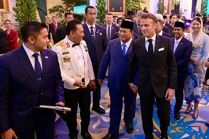 Presiden Prabowo Subianto dan Presiden Emmanuel Macron. (Facebook.com @ Setkab RI)