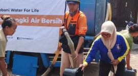 Distribusi 203.400 liter air bersih dilakukan secara bertahap berdasarkan pemetaan wilayah paling terdampak kekeringan untuk memastikan bantuan menjangkau seluruh warga yang membutuhkan. (Dok. Dinsos Kabupaten Bogor)