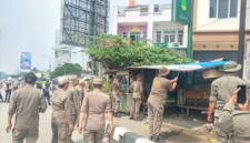 Satpol PP Kabupaten Bogor berbagai kegiatan telah dilaksanakan, meliputi penataan Pedagang Kaki Lima (PKL), penertiban bangunan liar, pemberantasan peredaran minuman beralkohol. (Dok. Satpol PP Kabupaten Bogor)