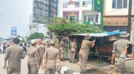 Satpol PP Kabupaten Bogor berbagai kegiatan telah dilaksanakan, meliputi penataan Pedagang Kaki Lima (PKL), penertiban bangunan liar, pemberantasan peredaran minuman beralkohol. (Dok. Satpol PP Kabupaten Bogor)