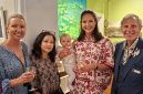 Wali Kota Bill Gebhardt membuka pameran tunggal Andrea van Diemen di Burra Regional Art Gallery, Australia Selatan, pada 24 Oktober 2026. Di tengah pameran I Am Who I Am, Andrea menyiapkan studio pribadi di Auburn untuk membuka workshop membatik pada akhir 2026. (Dok. Andrea van Diemen)