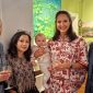 Wali Kota Bill Gebhardt membuka pameran tunggal Andrea van Diemen di Burra Regional Art Gallery, Australia Selatan, pada 24 Oktober 2026. Di tengah pameran I Am Who I Am, Andrea menyiapkan studio pribadi di Auburn untuk membuka workshop membatik pada akhir 2026. (Dok. Andrea van Diemen)